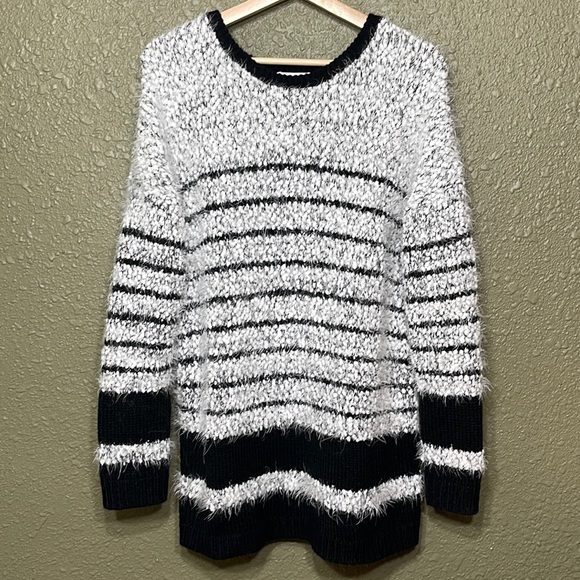 CALVIN KLEIN Stripe Super Soft Sweater - Picture 2 of 8